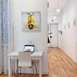 Piramide 2 Bedrooms & 2 Bathrooms * Roma