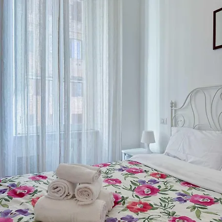 Piramide 2 Bedrooms & 2 Bathrooms דירה