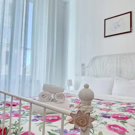 Piramide 2 Bedrooms & 2 Bathrooms דירה רומא