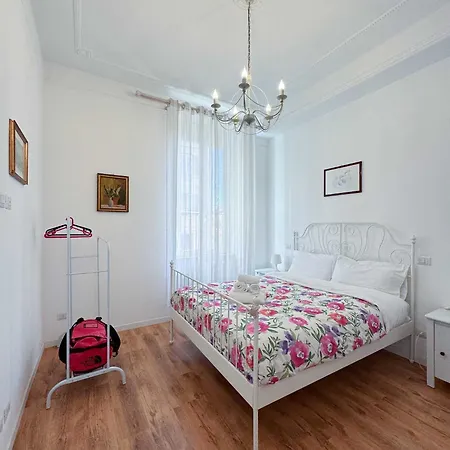 Piramide 2 Bedrooms & 2 Bathrooms דירה *