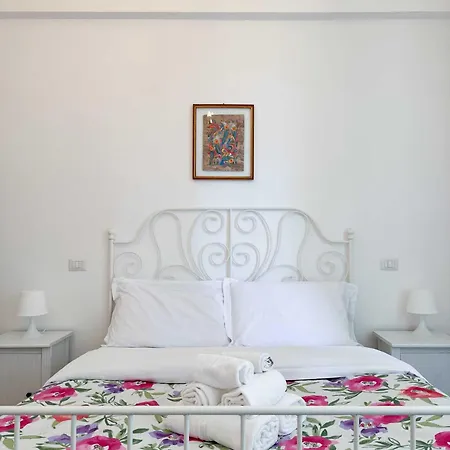 Piramide 2 Bedrooms & 2 Bathrooms * רומא