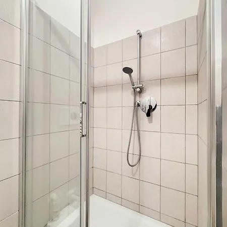 דירה Piramide 2 Bedrooms & 2 Bathrooms *