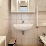Piramide 2 Bedrooms & 2 Bathrooms