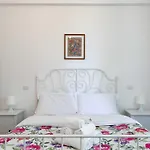 Piramide 2 Bedrooms & 2 Bathrooms * Rome